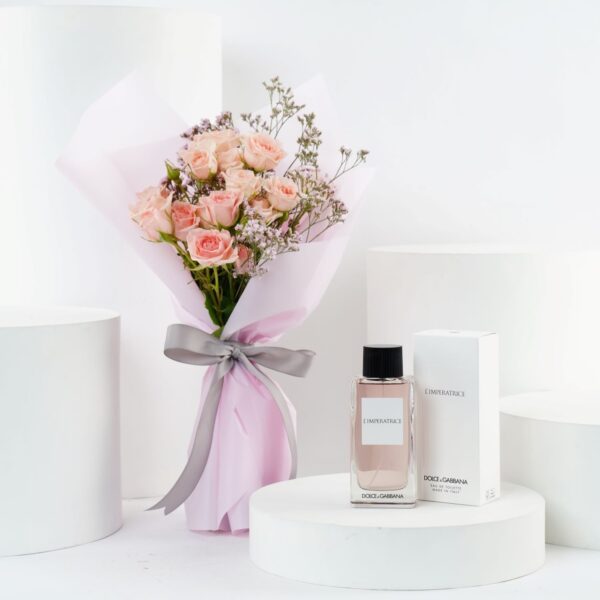 عطر دولتشي آند غابانا ليمبراتريس نسائي مع بوكيه ورد